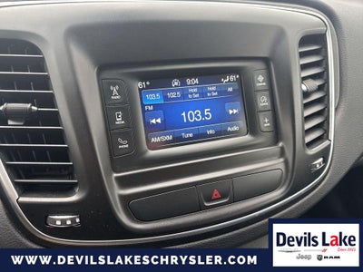 2016 Chrysler 200 Limited
