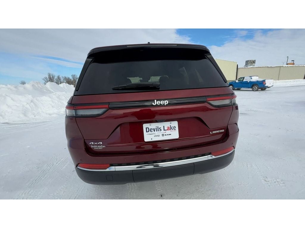 2026 Jeep Grand Cherokee GRAND CHEROKEE LAREDO X 4X4