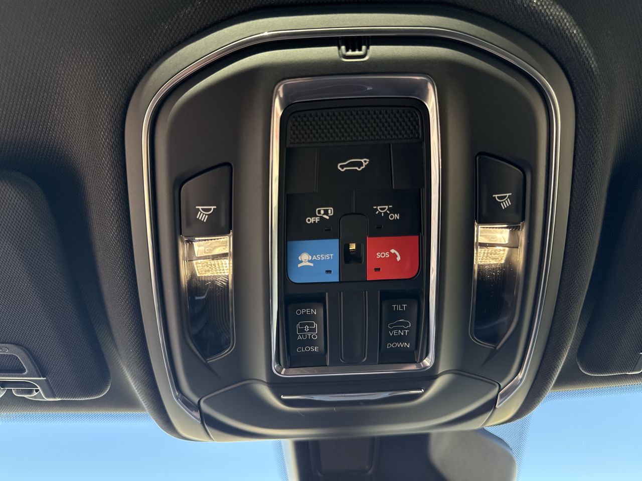 2027 Jeep Grand Cherokee GRAND CHEROKEE L LAREDO X 4X4