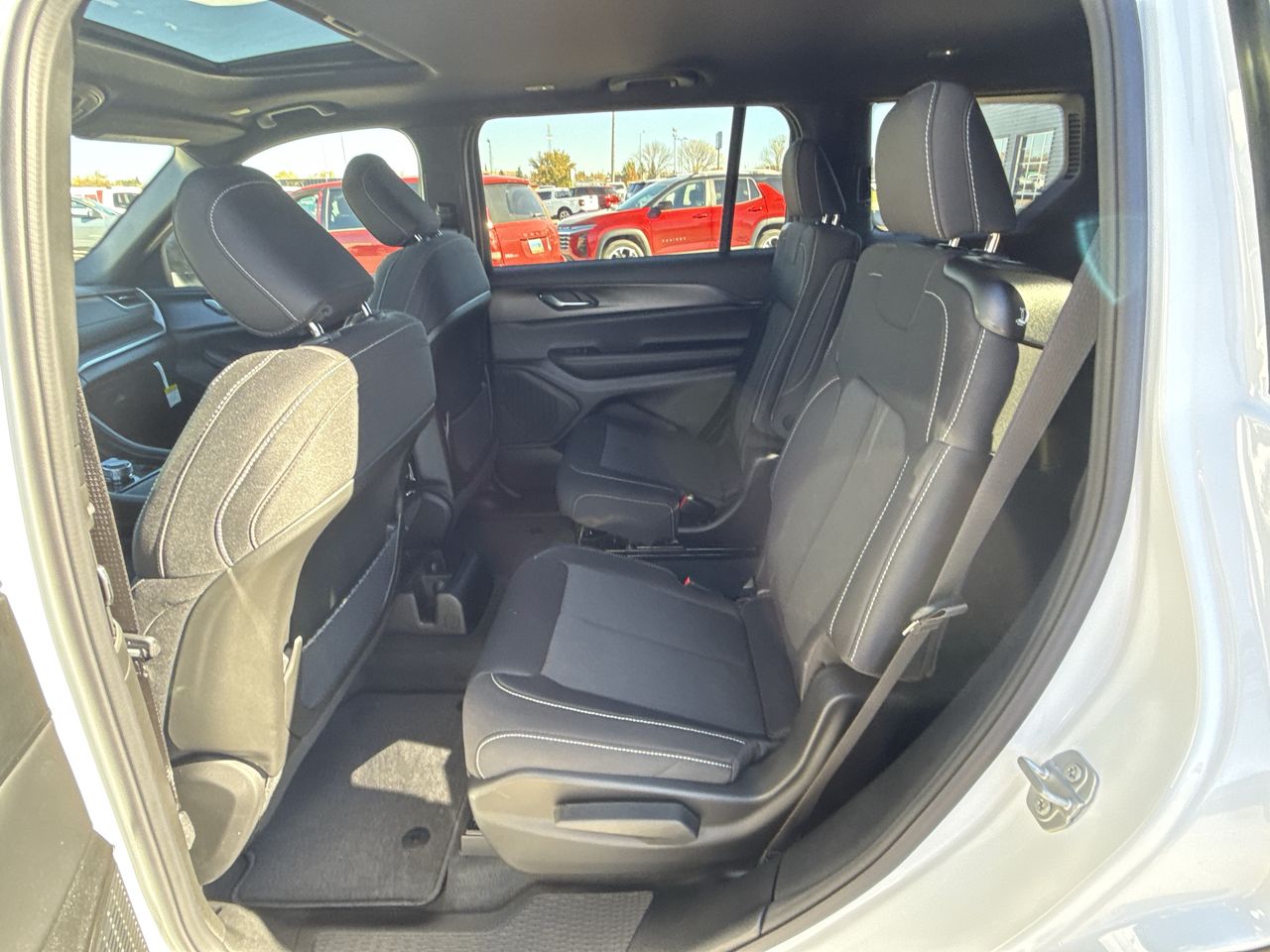 2027 Jeep Grand Cherokee GRAND CHEROKEE L LAREDO X 4X4