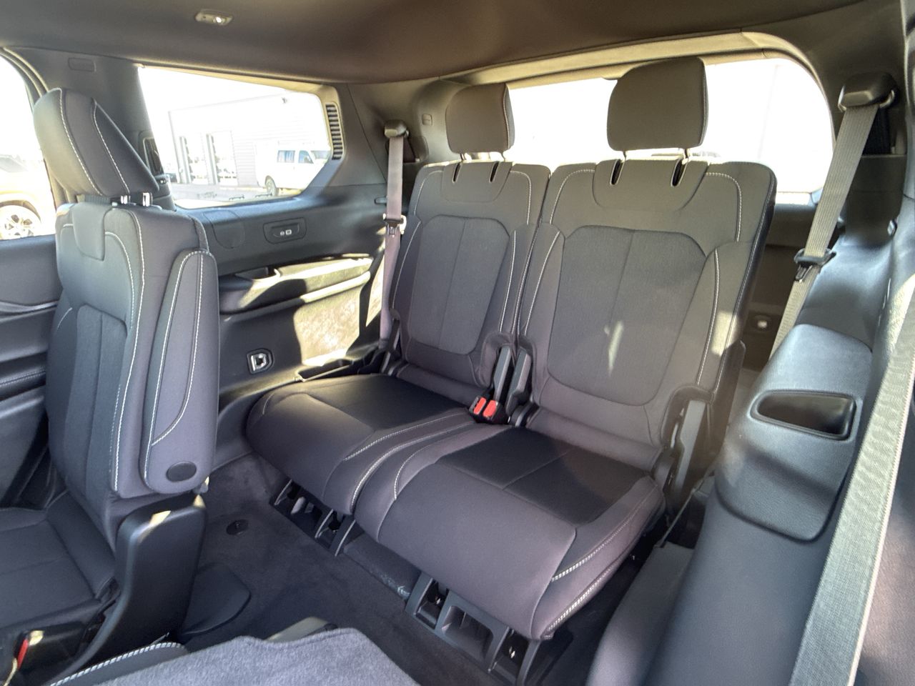 2027 Jeep Grand Cherokee GRAND CHEROKEE L LAREDO X 4X4