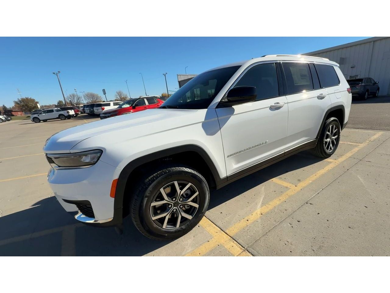 2027 Jeep Grand Cherokee GRAND CHEROKEE L LAREDO X 4X4