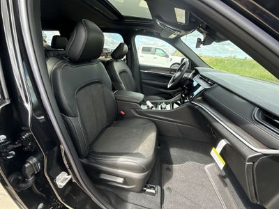 2026 Jeep Grand Cherokee GRAND CHEROKEE L LAREDO ALTITUDE 4X4