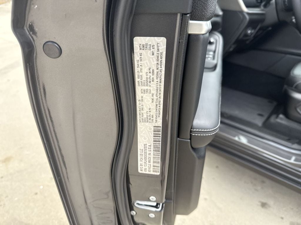 2025 Jeep Grand Cherokee GRAND CHEROKEE L LIMITED 4X4