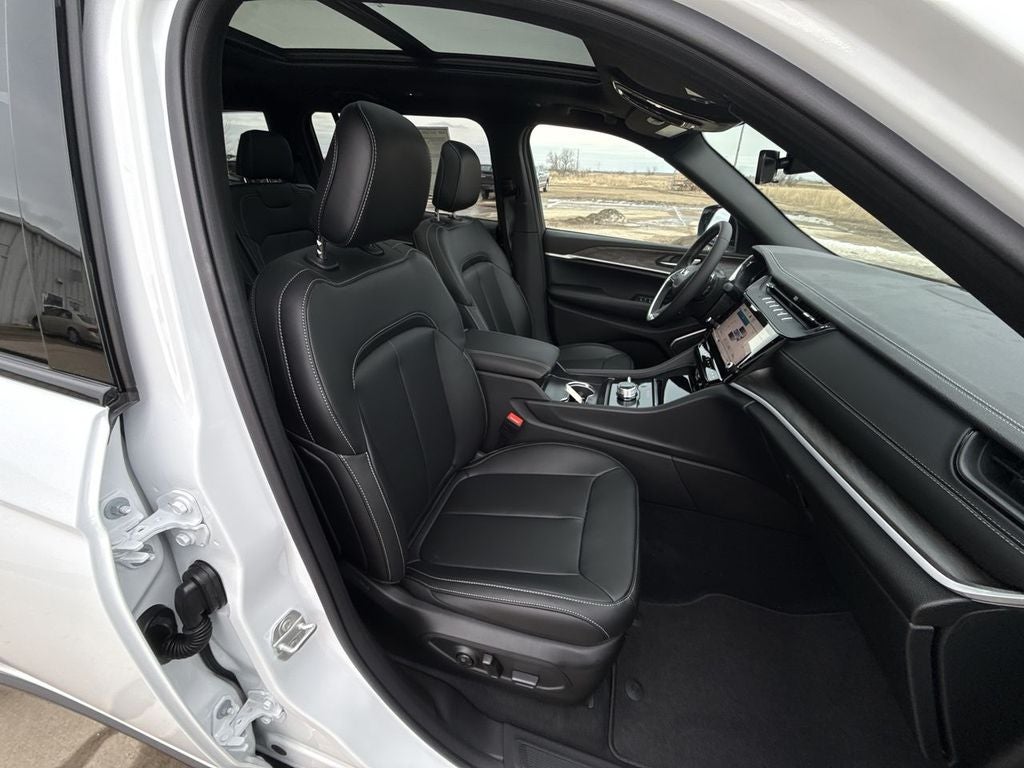 2026 Jeep Grand Cherokee GRAND CHEROKEE L LIMITED 4X4