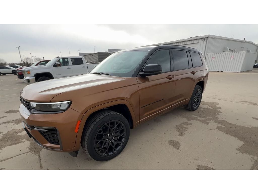 2026 Jeep Grand Cherokee GRAND CHEROKEE L SUMMIT 4X4