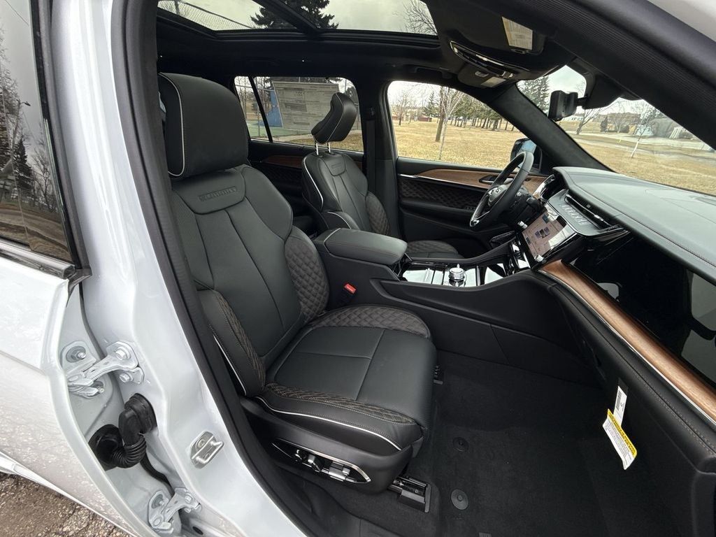 2026 Jeep Grand Cherokee GRAND CHEROKEE L SUMMIT 4X4