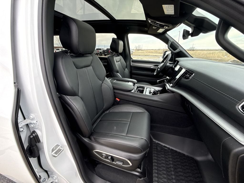 2026 Jeep Grand Wagoneer GRAND WAGONEER UPLAND 4X4