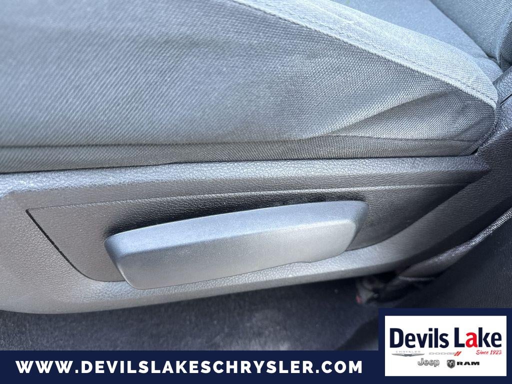 2021 RAM 1500 Classic SLT Crew Cab 4x4 5'7' Box