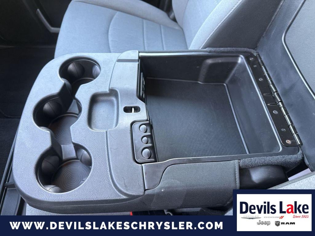 2021 RAM 1500 Classic SLT Crew Cab 4x4 5'7' Box