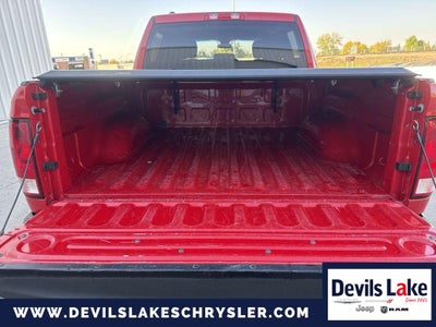 2021 RAM 1500 Classic SLT Crew Cab 4x4 5'7' Box