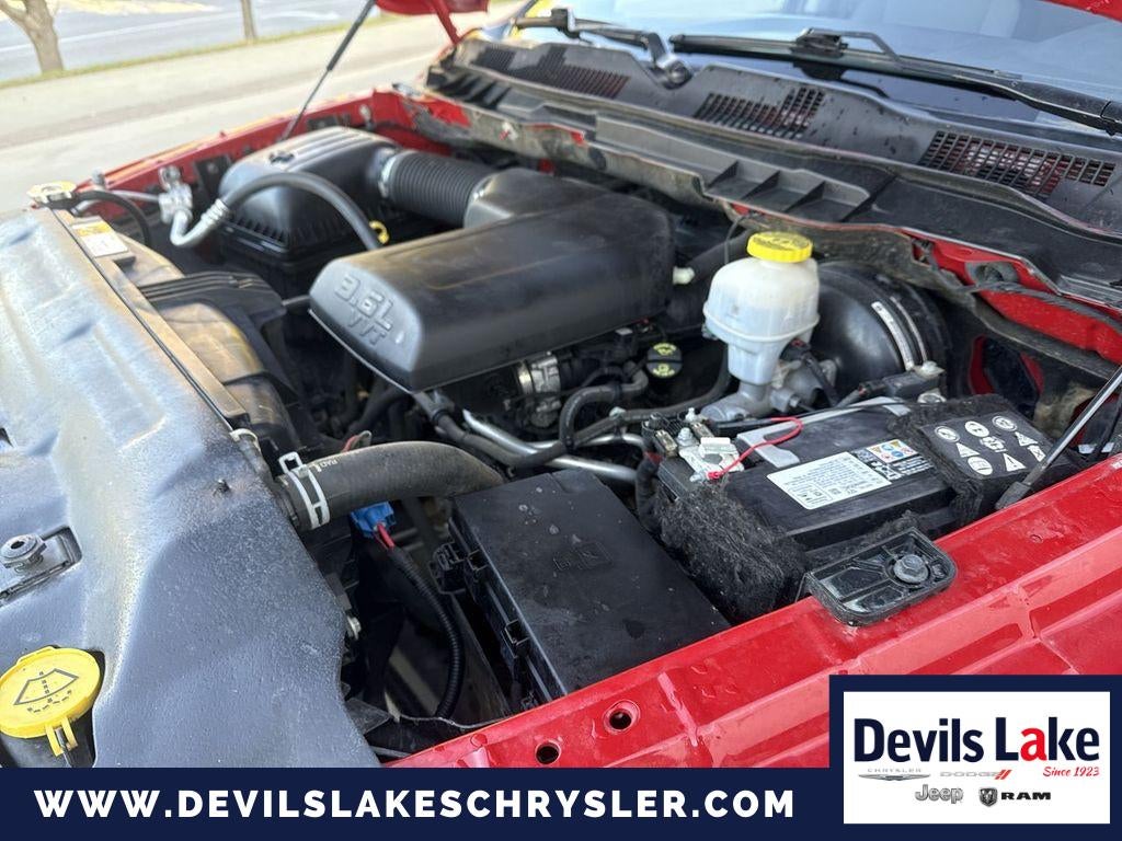 2021 RAM 1500 Classic SLT Crew Cab 4x4 5'7' Box