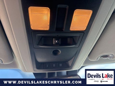 2017 RAM 1500 Big Horn Crew Cab 4x4 6'4' Box