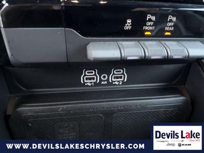 2025 RAM 1500 Big Horn Crew Cab 4x4 5'7' Box