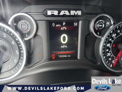 2020 RAM 1500 Big Horn Crew Cab 4x4 5'7' Box