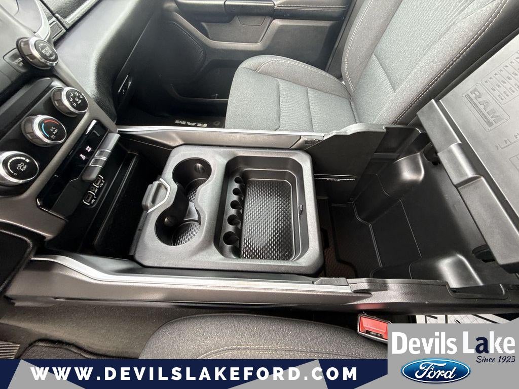 2020 RAM 1500 Big Horn Crew Cab 4x4 5'7' Box