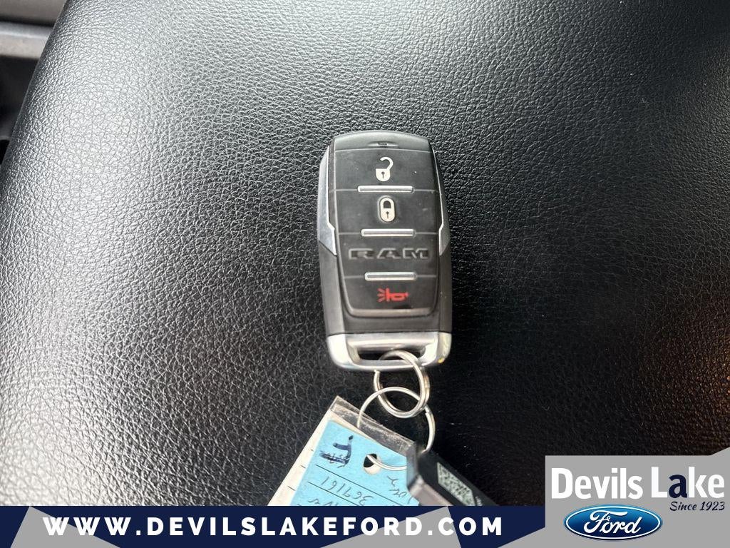 2020 RAM 1500 Big Horn Crew Cab 4x4 5'7' Box