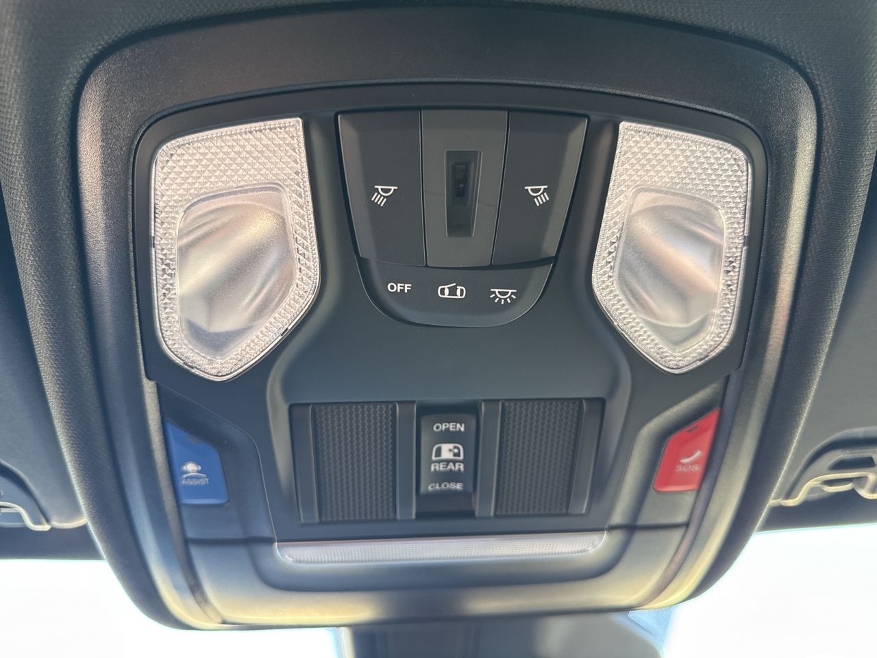 2027 RAM Ram 1500 RAM 1500 EXPRESS CREW CAB 4X4 5'7' BOX