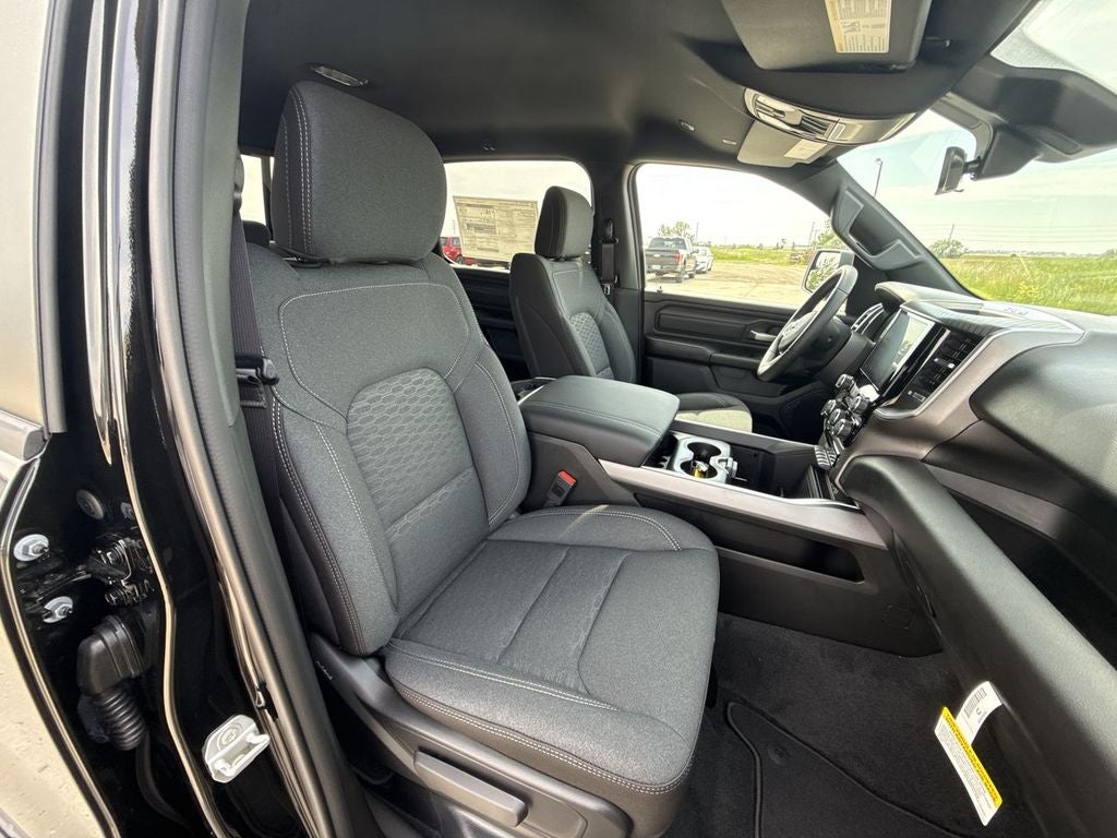 2026 RAM Ram 1500 RAM 1500 EXPRESS CREW CAB 4X4 5'7' BOX