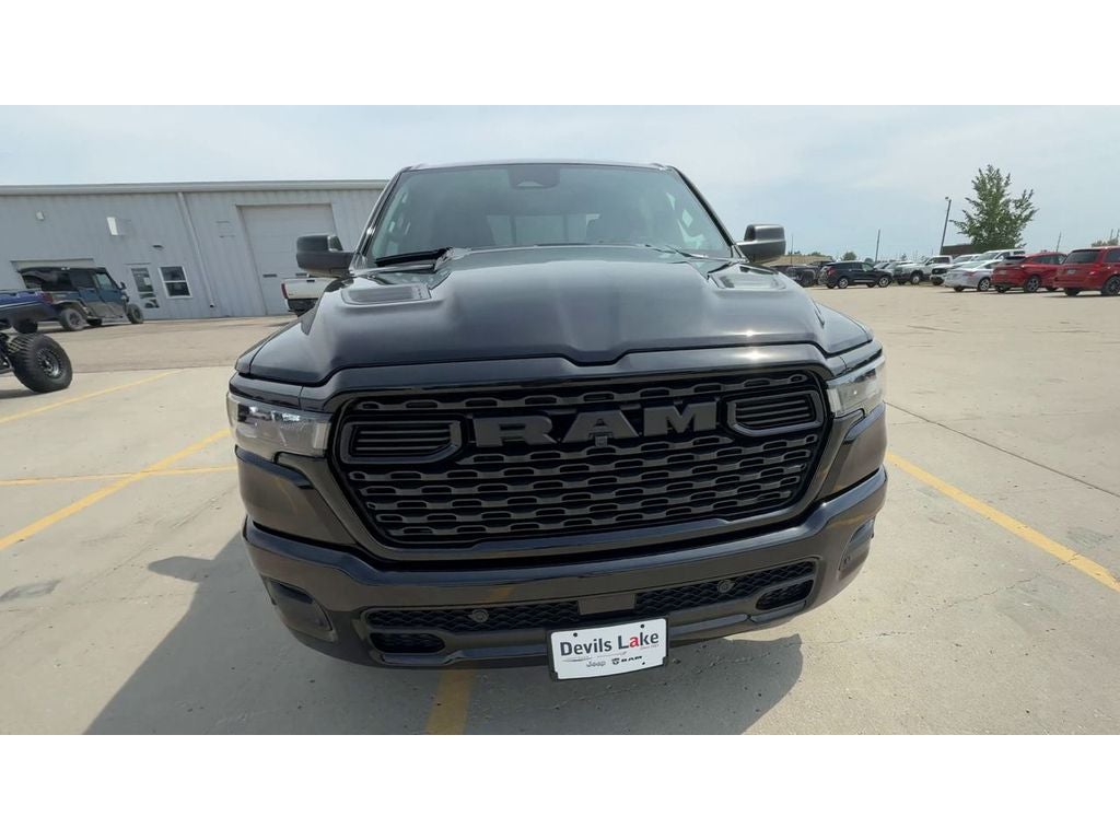 2026 RAM Ram 1500 RAM 1500 EXPRESS CREW CAB 4X4 5'7' BOX