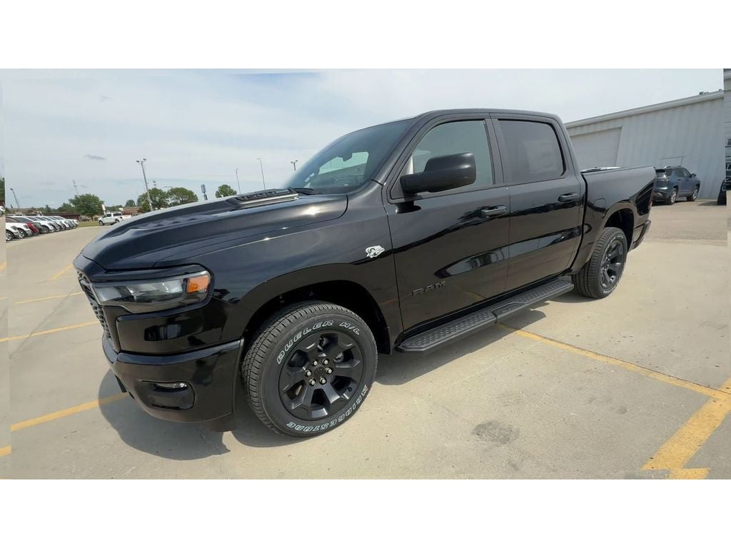 2026 RAM Ram 1500 RAM 1500 EXPRESS CREW CAB 4X4 5'7' BOX
