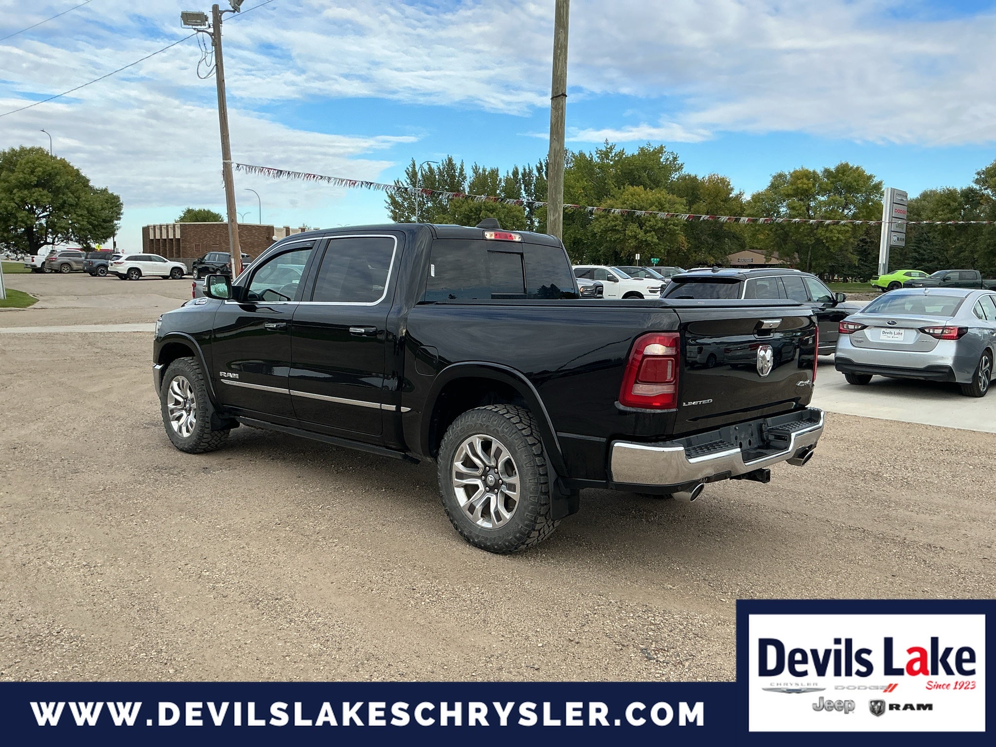 2022 RAM 1500 Limited Crew Cab 4x4 5'7' Box