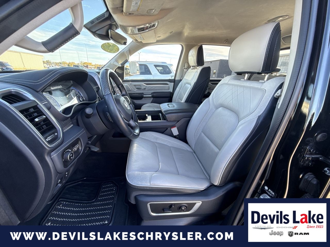 2022 RAM 1500 Limited Crew Cab 4x4 5'7' Box