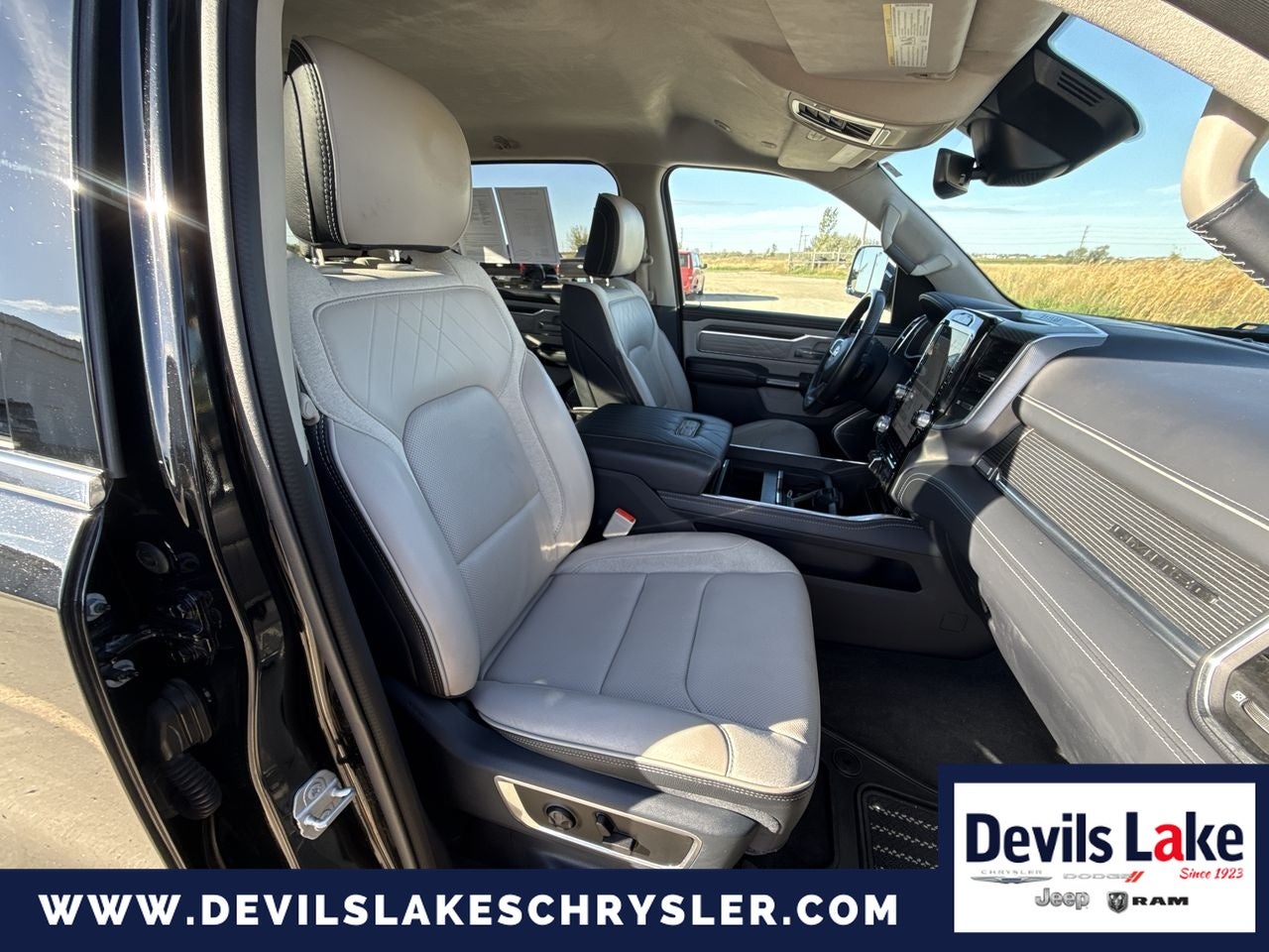 2022 RAM 1500 Limited Crew Cab 4x4 5'7' Box