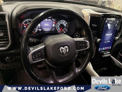 2020 RAM 1500 Laramie Crew Cab 4x4 5'7' Box