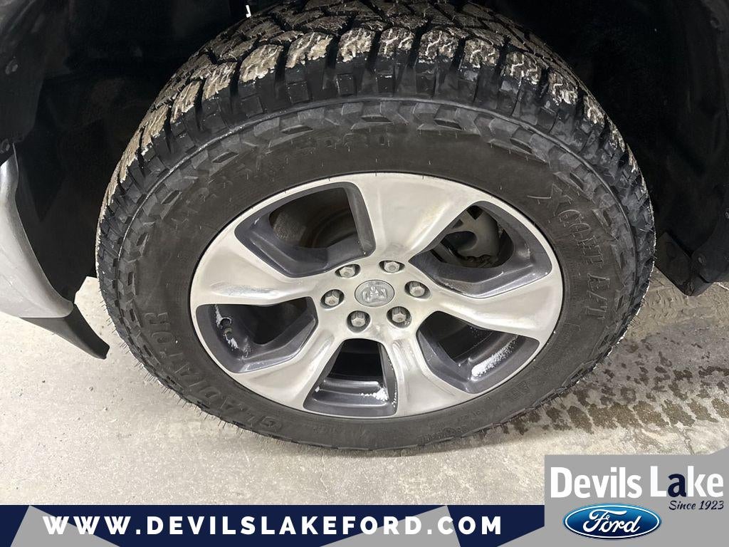 2020 RAM 1500 Laramie Crew Cab 4x4 5'7' Box