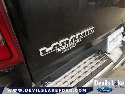2020 RAM 1500 Laramie Crew Cab 4x4 5'7' Box