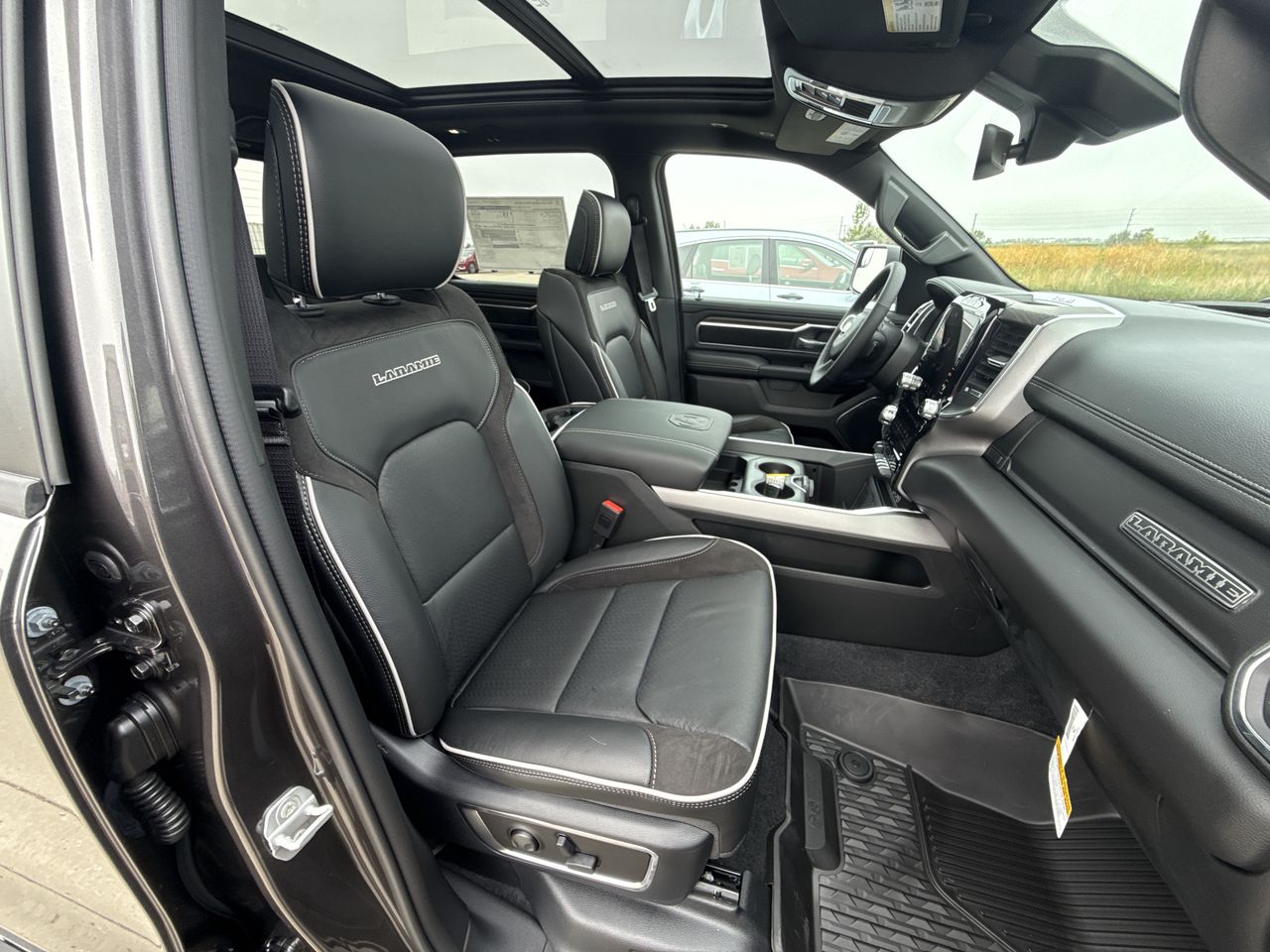 2027 RAM Ram 1500 RAM 1500 LARAMIE CREW CAB 4X4 5'7' BOX