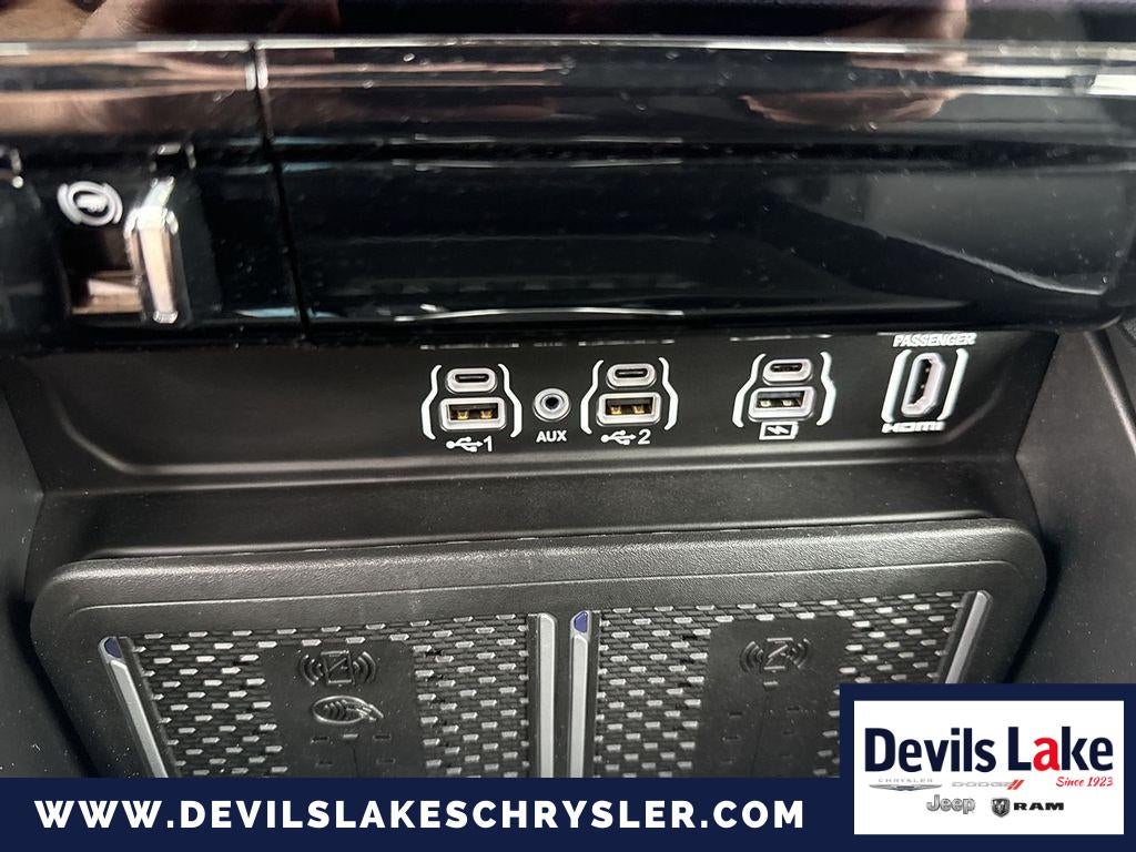 2025 RAM 1500 Laramie Crew Cab 4x4 5'7' Box