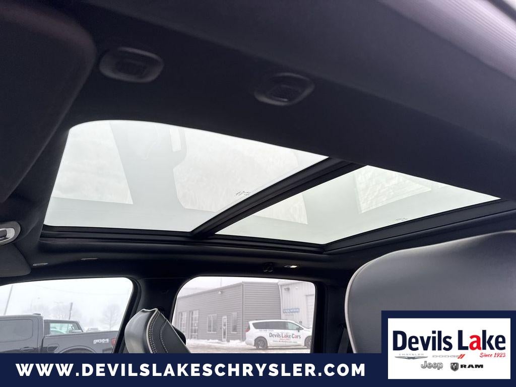 2019 RAM 1500 Laramie Crew Cab 4x4 5'7' Box