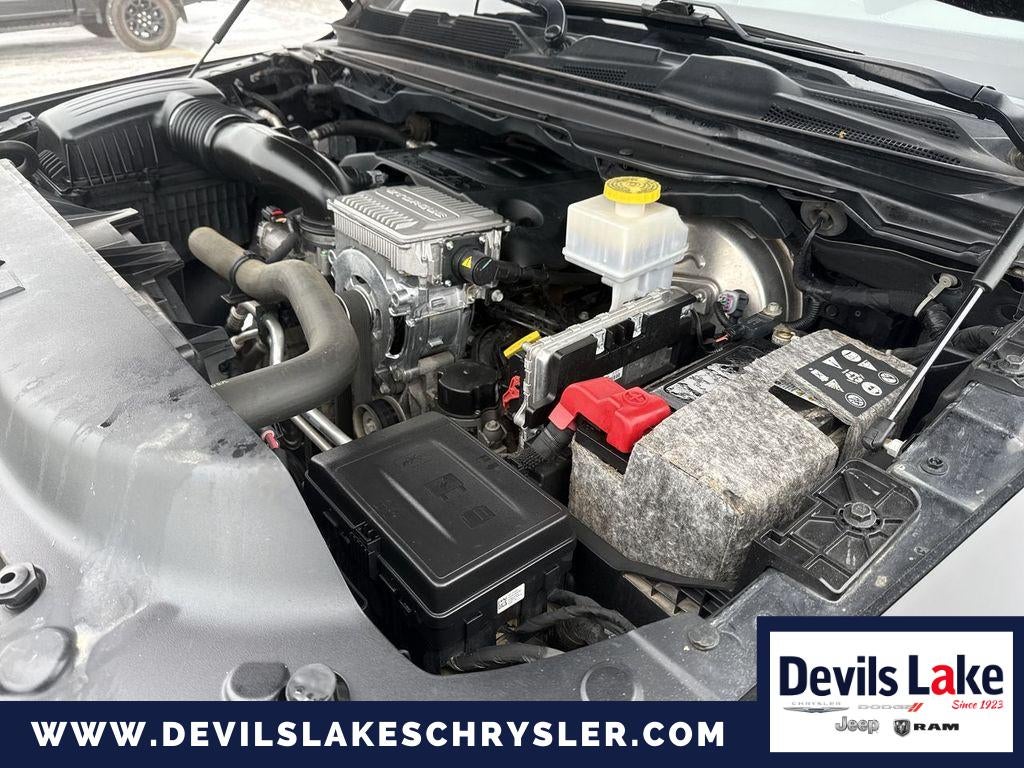 2019 RAM 1500 Laramie Crew Cab 4x4 5'7' Box