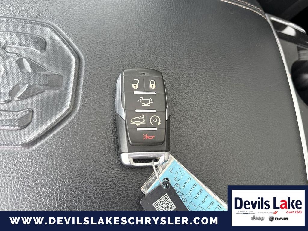 2019 RAM 1500 Laramie Crew Cab 4x4 5'7' Box