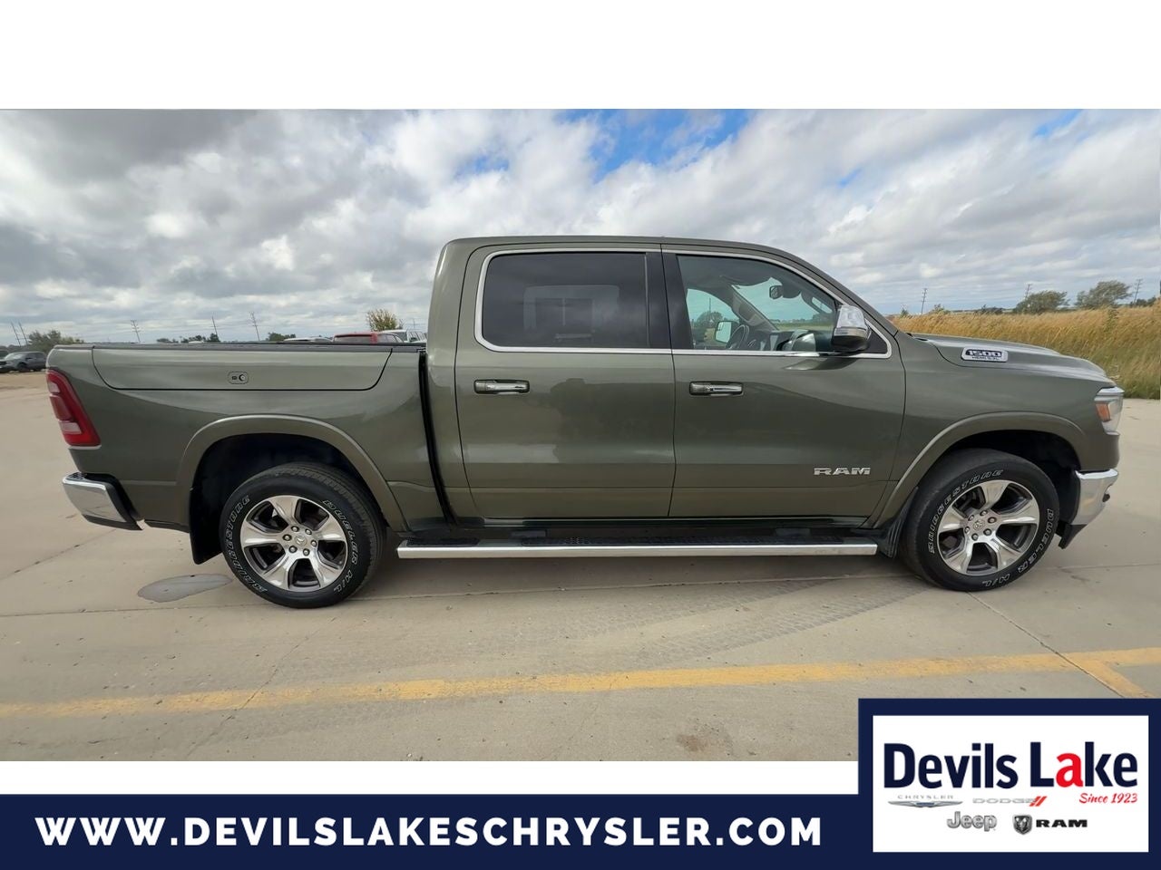 2020 RAM 1500 Laramie Crew Cab 4x4 5'7' Box