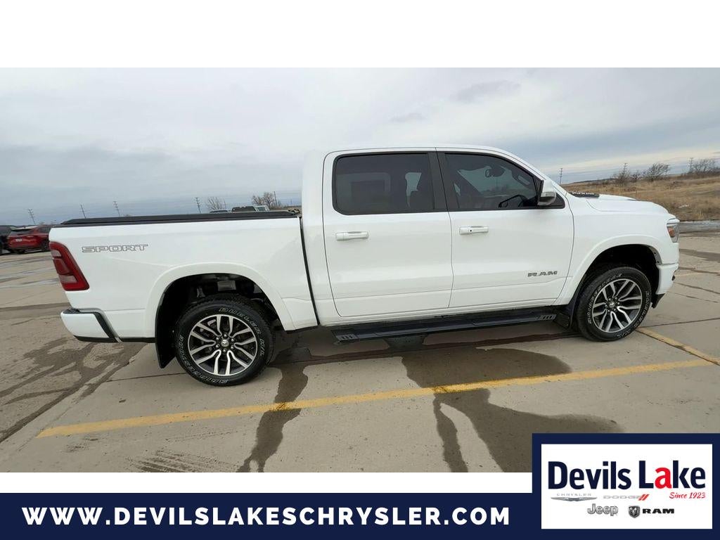 2020 RAM 1500 Laramie Crew Cab 4x4 5'7' Box