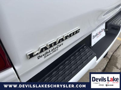 2020 RAM 1500 Laramie Crew Cab 4x4 5'7' Box