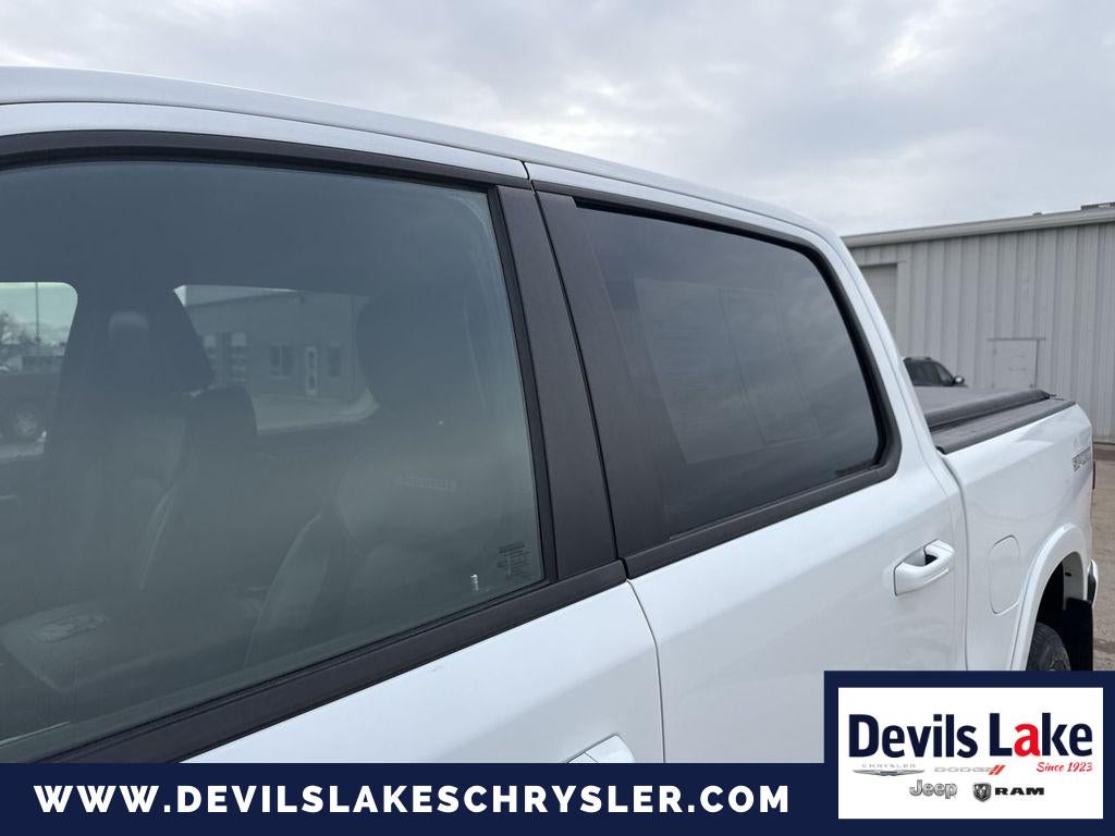 2020 RAM 1500 Laramie Crew Cab 4x4 5'7' Box