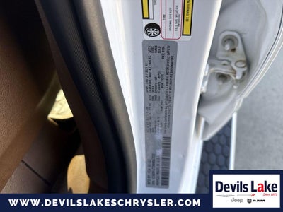 2021 RAM 1500 Laramie Crew Cab 4x4 5'7' Box