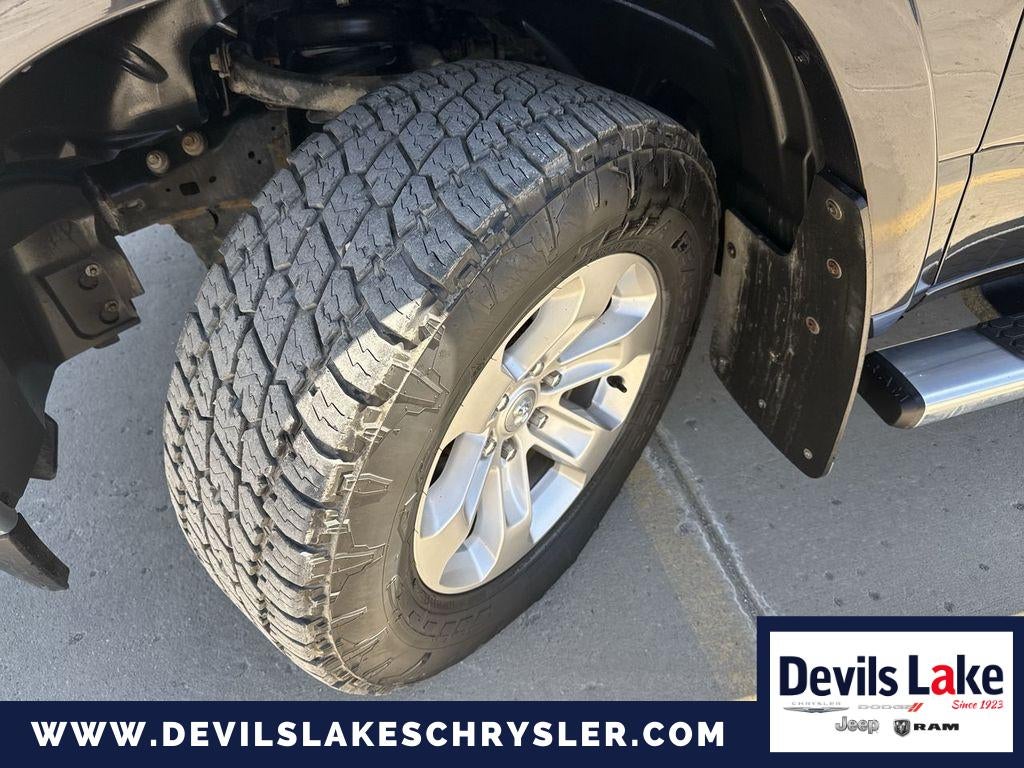 2020 RAM 1500 Laramie Crew Cab 4x4 5'7' Box