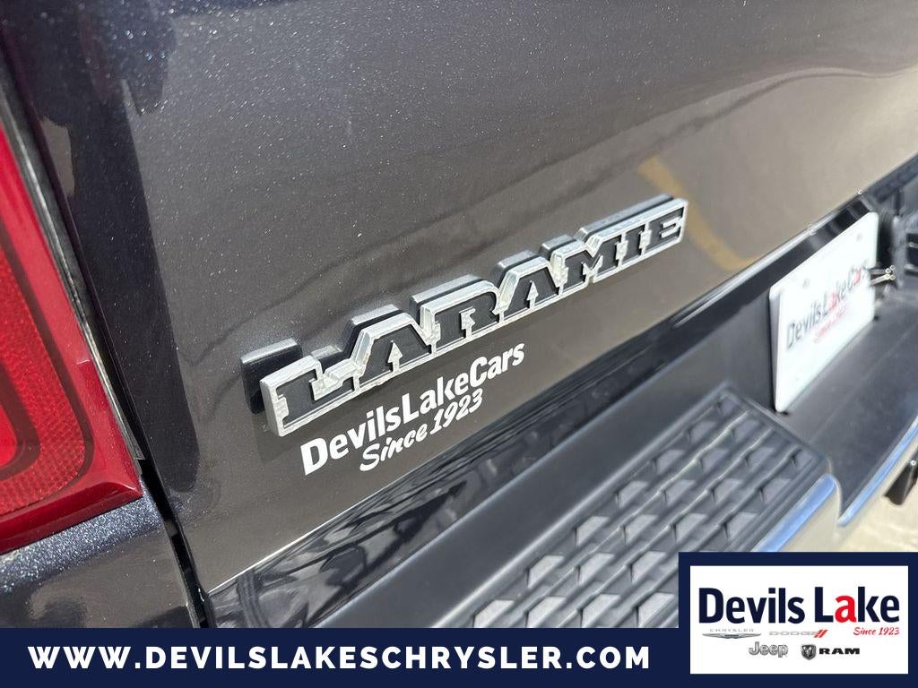 2020 RAM 1500 Laramie Crew Cab 4x4 5'7' Box