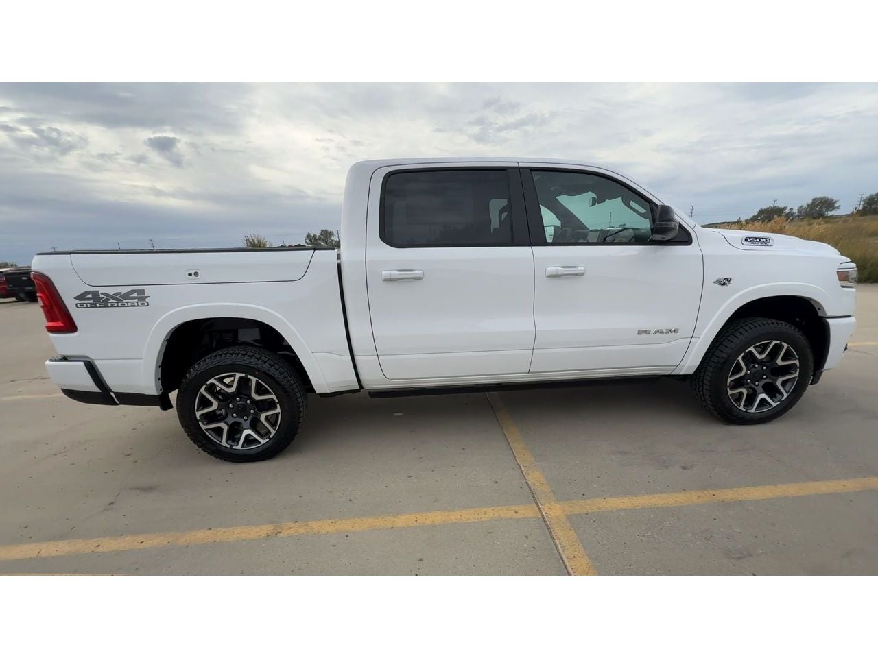2027 RAM Ram 1500 RAM 1500 LARAMIE CREW CAB 4X4 5'7' BOX