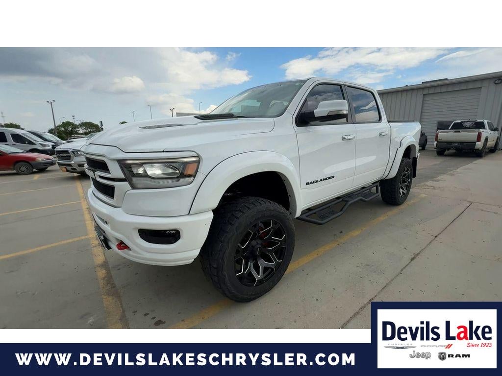 2022 RAM 1500 Laramie Crew Cab 4x4 5'7' Box