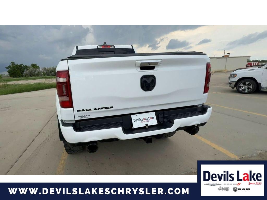 2022 RAM 1500 Laramie Crew Cab 4x4 5'7' Box