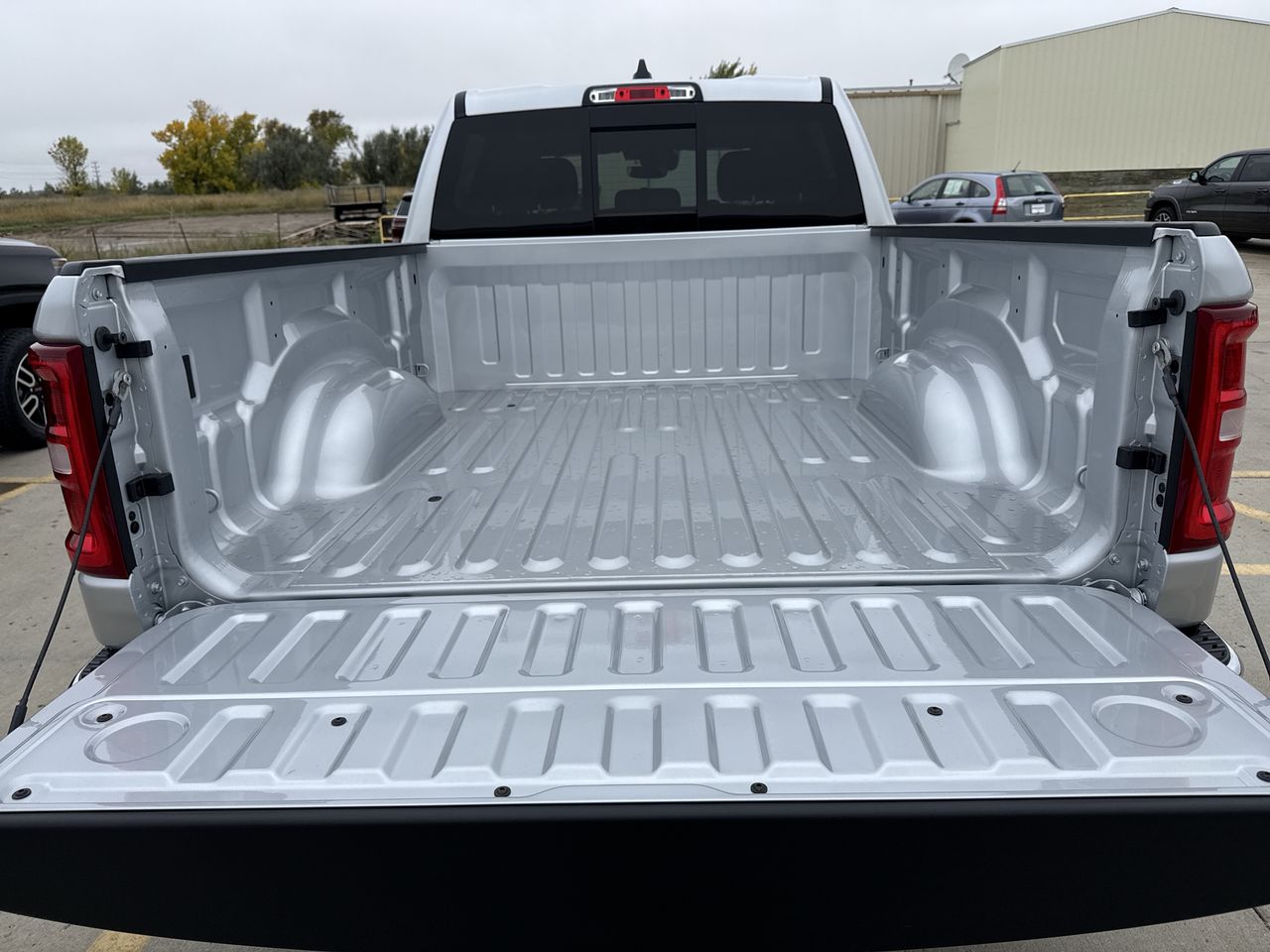 2027 RAM Ram 1500 RAM 1500 BIG HORN CREW CAB 4X4 6'4' BOX