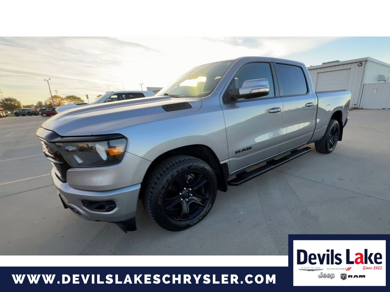 2020 RAM 1500 Big Horn Crew Cab 4x4 6'4' Box