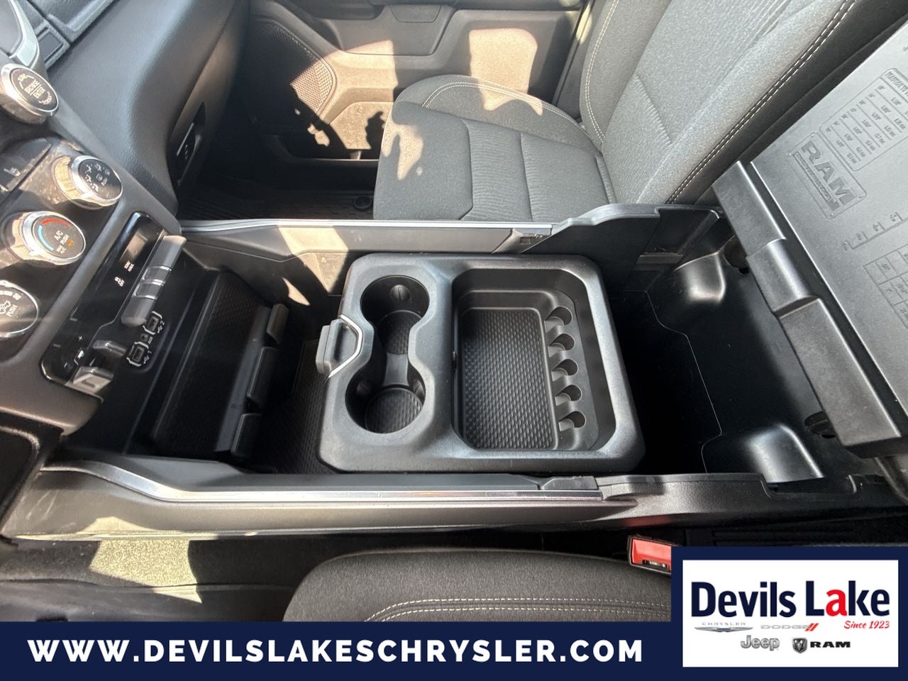2024 RAM 1500 Big Horn Crew Cab 4x4 6'4' Box