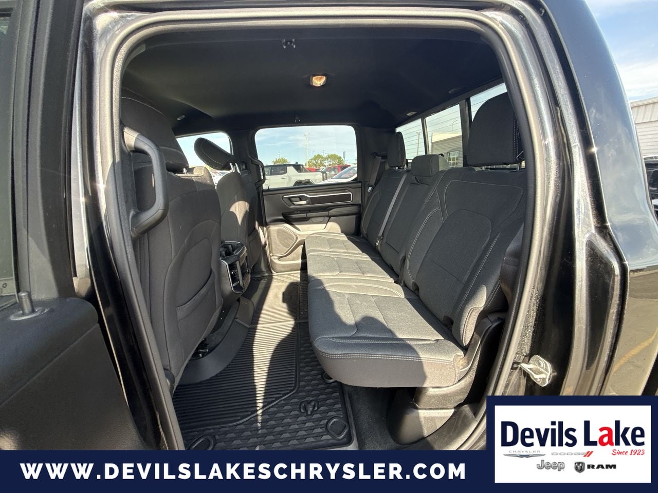 2024 RAM 1500 Big Horn Crew Cab 4x4 6'4' Box